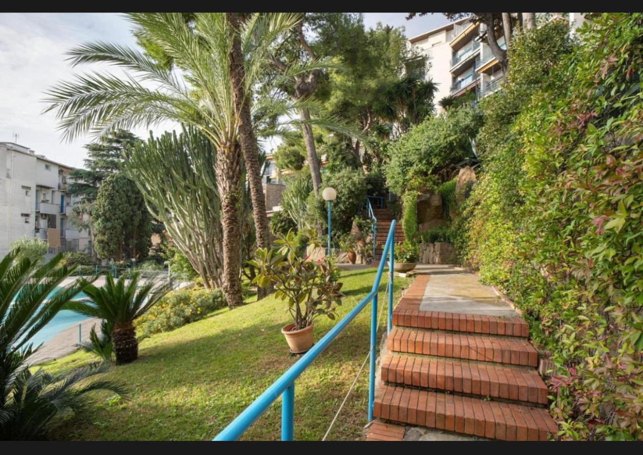 Mamariviera Home Holidays Sanremo - Casa Vista Mare Con Piscina Екстериор снимка
